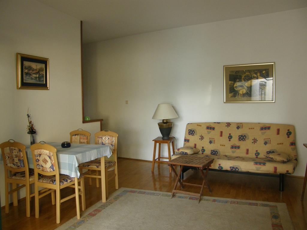 Marina Apartment Crikvenica Exterior photo
